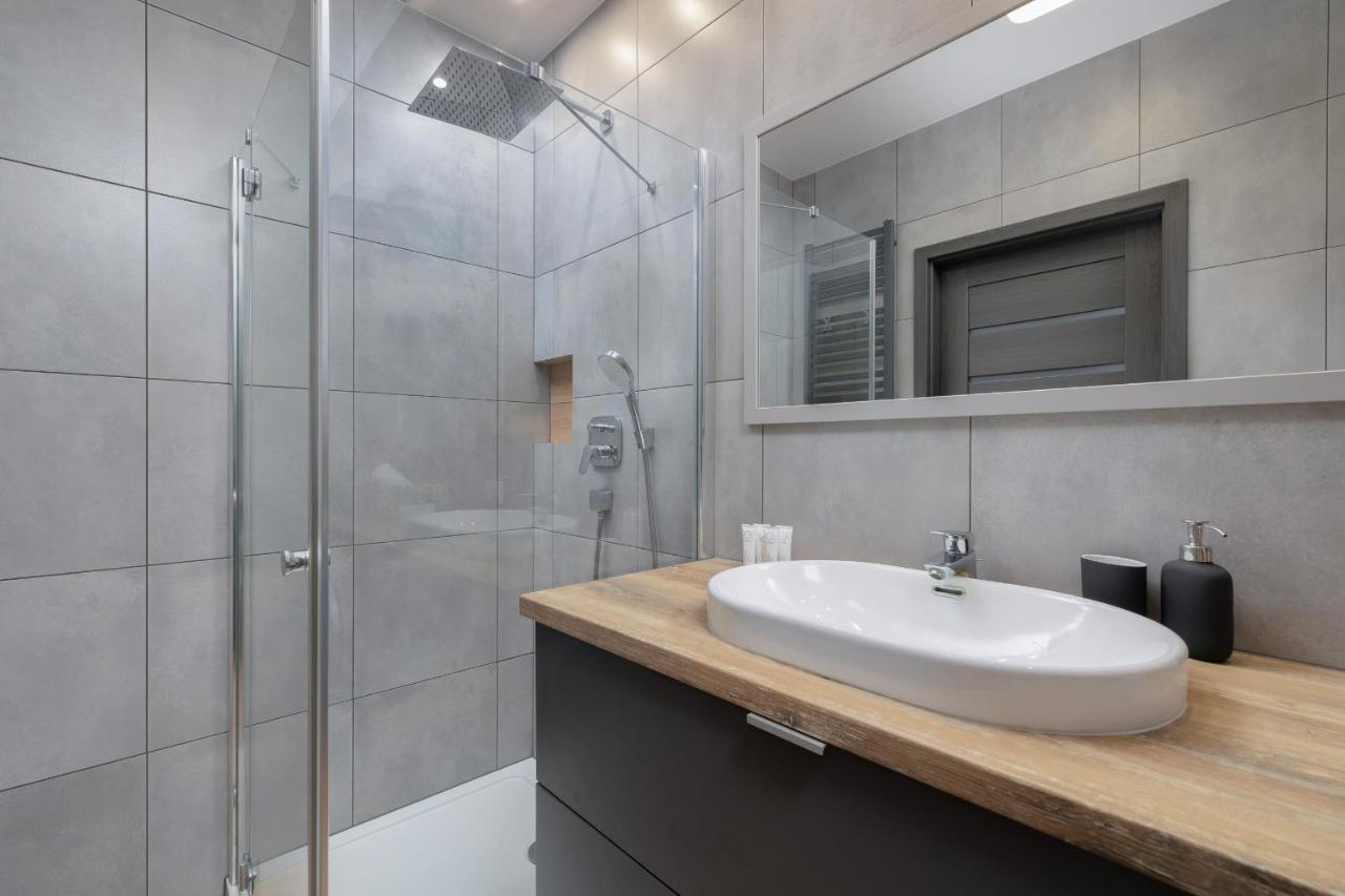 Osiedle Avia Family Apartment In Krakow With Balcony By Noclegi Renters Екстер'єр фото